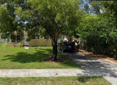Main picture of 2801 NW 26th St