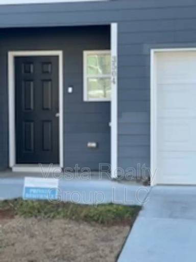 Main picture of 3504 Lakeview Crk