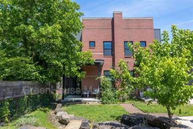 Main picture of 808 S Locust Ave