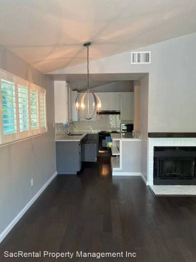 Main picture of 2225 O St