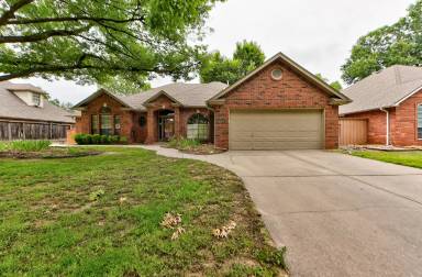 Main picture of 4808 Baker St