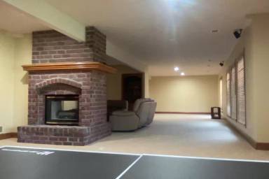 Main picture of 5818 W 130th St