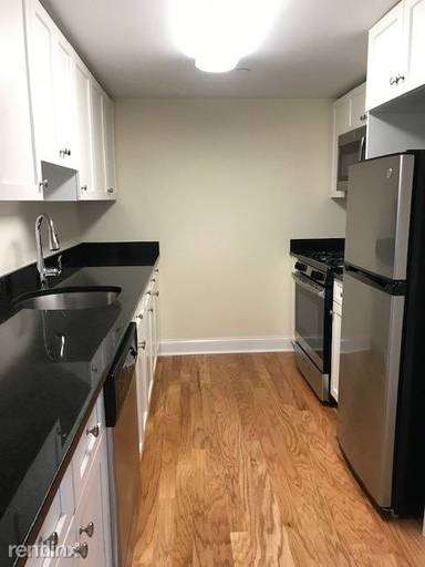 Main picture of 219 Commonwealth Ave