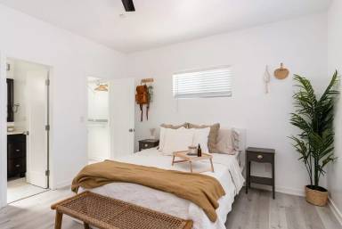 Main picture of 3062 Logan Ave