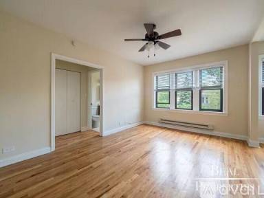 Main picture of 4737 N Hermitage Ave