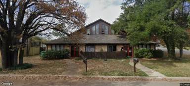 Main picture of 2000 Woodbrook St