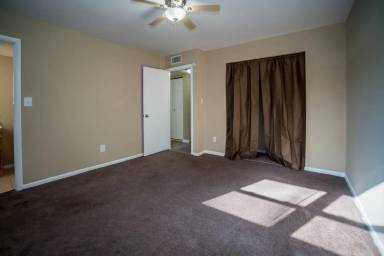 Main picture of 211 Waugh St