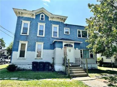Main picture of 257 Washington St NW