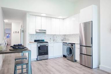Main picture of 218 Haight St