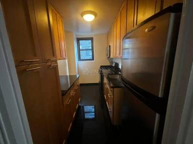 Main picture of 333 E 49th St Apartments