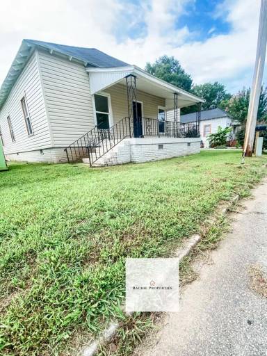 Main picture of 2 Simmons St