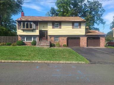 Main picture of 18 Centennial Dr