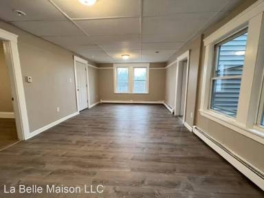 Main picture of 441 Riverside Dr