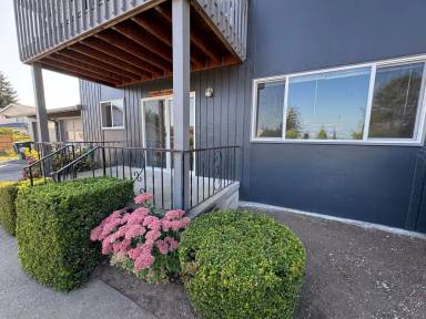 Main picture of 2166 E View Pl