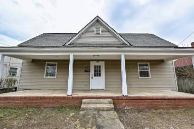 Main picture of 613 E Liberty St