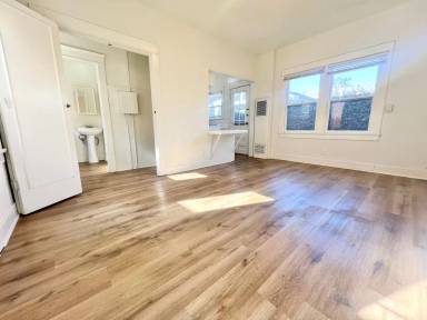 Main picture of 318 Temple Ave