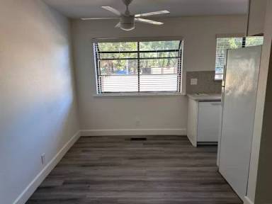 Main picture of 502 Hope Ter