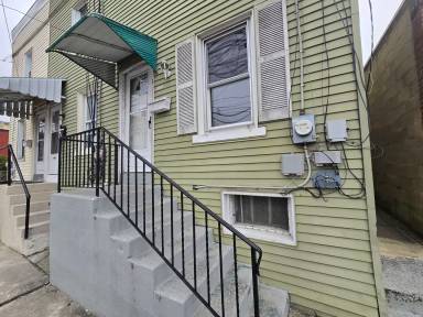 Main picture of 808 E Morton St