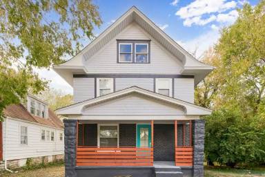 Main picture of 6118 S Benton Ave