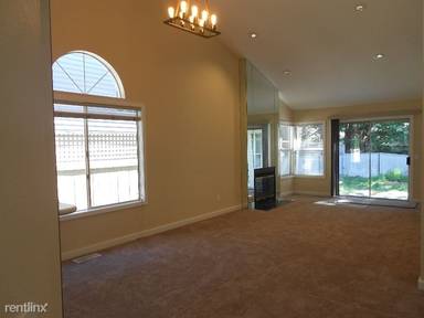 Main picture of 12750 103rd Pl NE