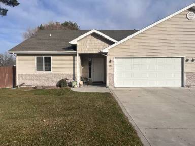 Main picture of 1707 Dora Dr N