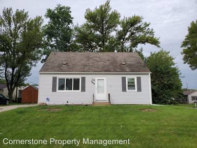 Main picture of 1402 B St W