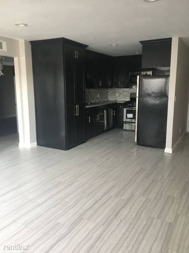 Main picture of 12036 Saticoy St