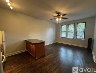 Main picture of 1344 W Lunt Ave