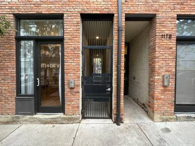 Main picture of 1122 Broadway St