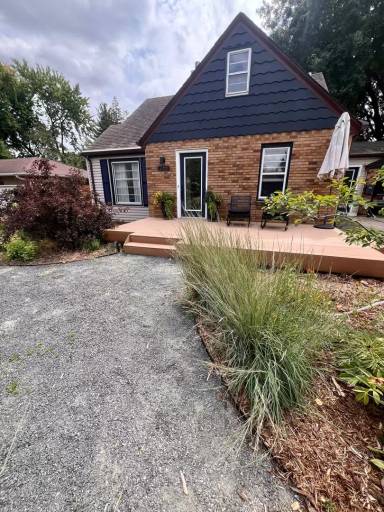 Main picture of 1266 Draper Ave