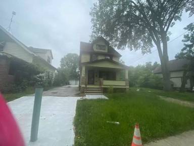 Main picture of 3669 E 149th St