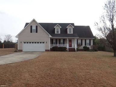Main picture of 2901 Lambrusco Pl