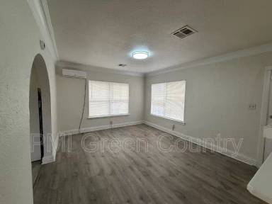 Main picture of 1447 N Lewis Pl