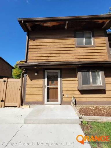 Main picture of 2021 Park Blvd S