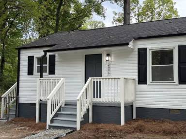 Main picture of 2806 Robin Hood Dr