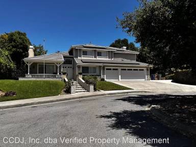 Main picture of 24576 Lola Ln