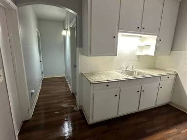 Main picture of 1085 Walden Ave