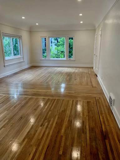 Main picture of 642 N Genesee Ave