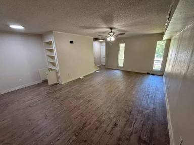 Main picture of 1104 Lilac Dr