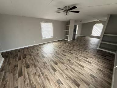 Main picture of 80 Redwood Ln