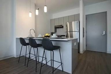 Main picture of 336 S Halsted St