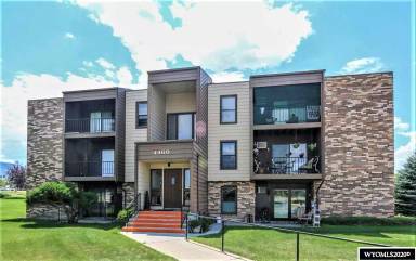 Main picture of 4460 S Poplar St