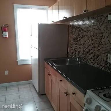 Main picture of 203 Parkhurst St