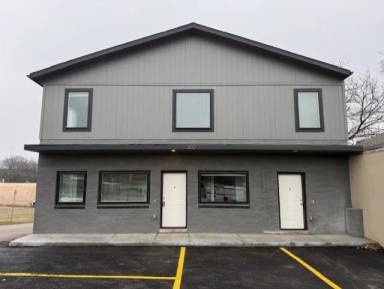 Main picture of 300 N Independence St