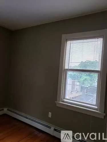 Main picture of 240 Valley St