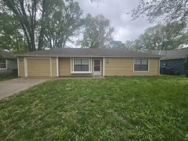Main picture of 770 Walnut St