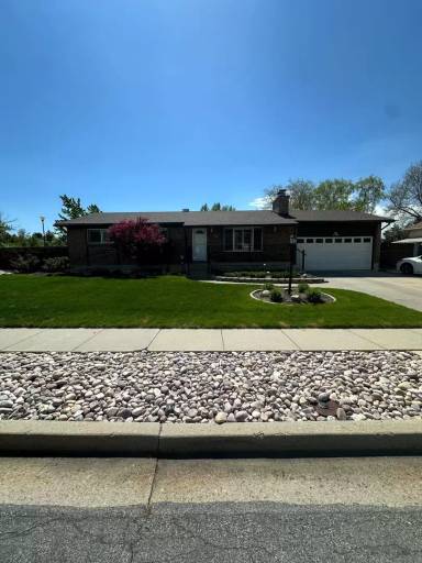Main picture of 1576 E Plata Way