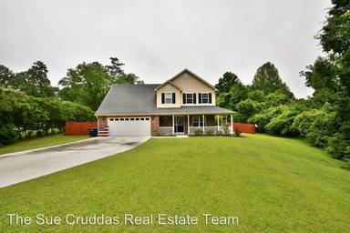 Main picture of 411 Country Club Dr