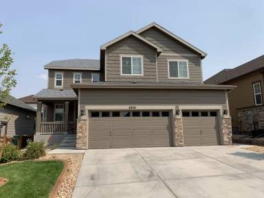 Main picture of 5033 S Versailles Cir