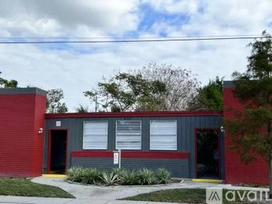 Main picture of 403 S Cirus Ave